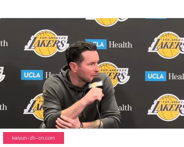 湖人全队互换球衣欢乐训练 东詹带头笑声不断 雷迪克透露卢卡对禁赛感到失望